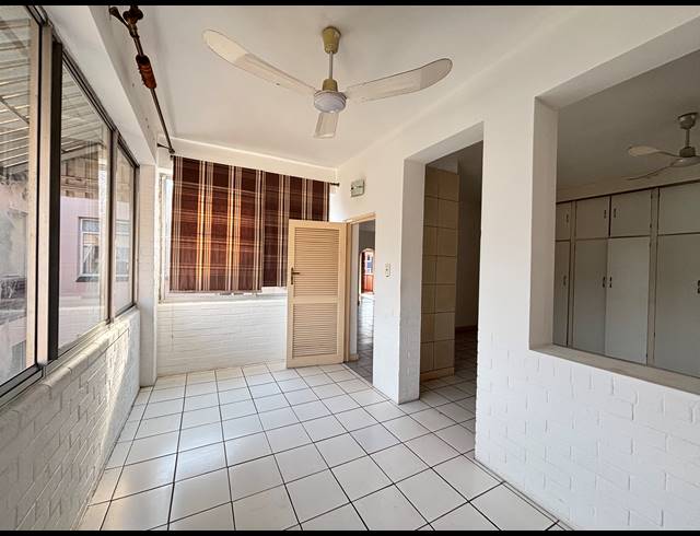 2.5 BEDROOM APARTMENT TO LET IN GLENWOOD